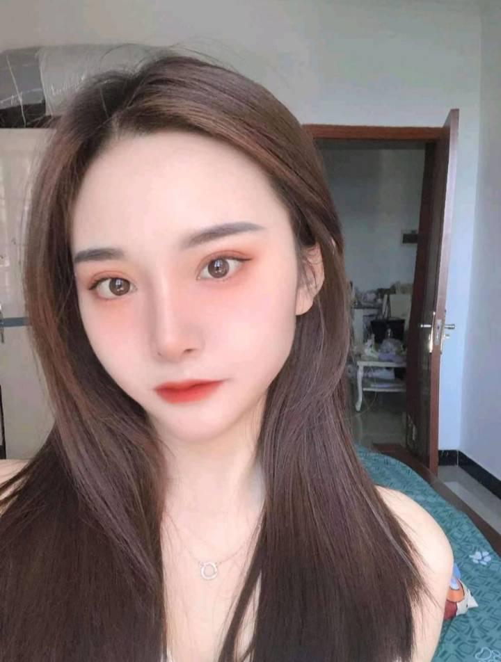 才下海的十多岁小女生