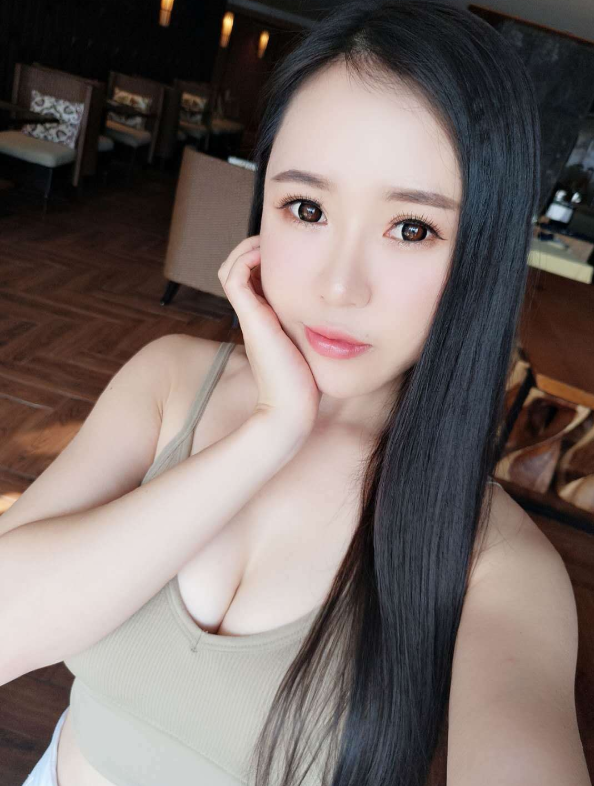 彩虹桥约战黑长直精致小姐姐